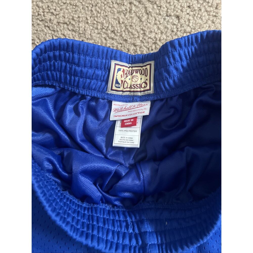 MITCHELL & NESS NBA SWINGMAN ALTERNATE SHORTS PHILADELPHIA 76ERS 96-97. Medium - Picture 3 of 5